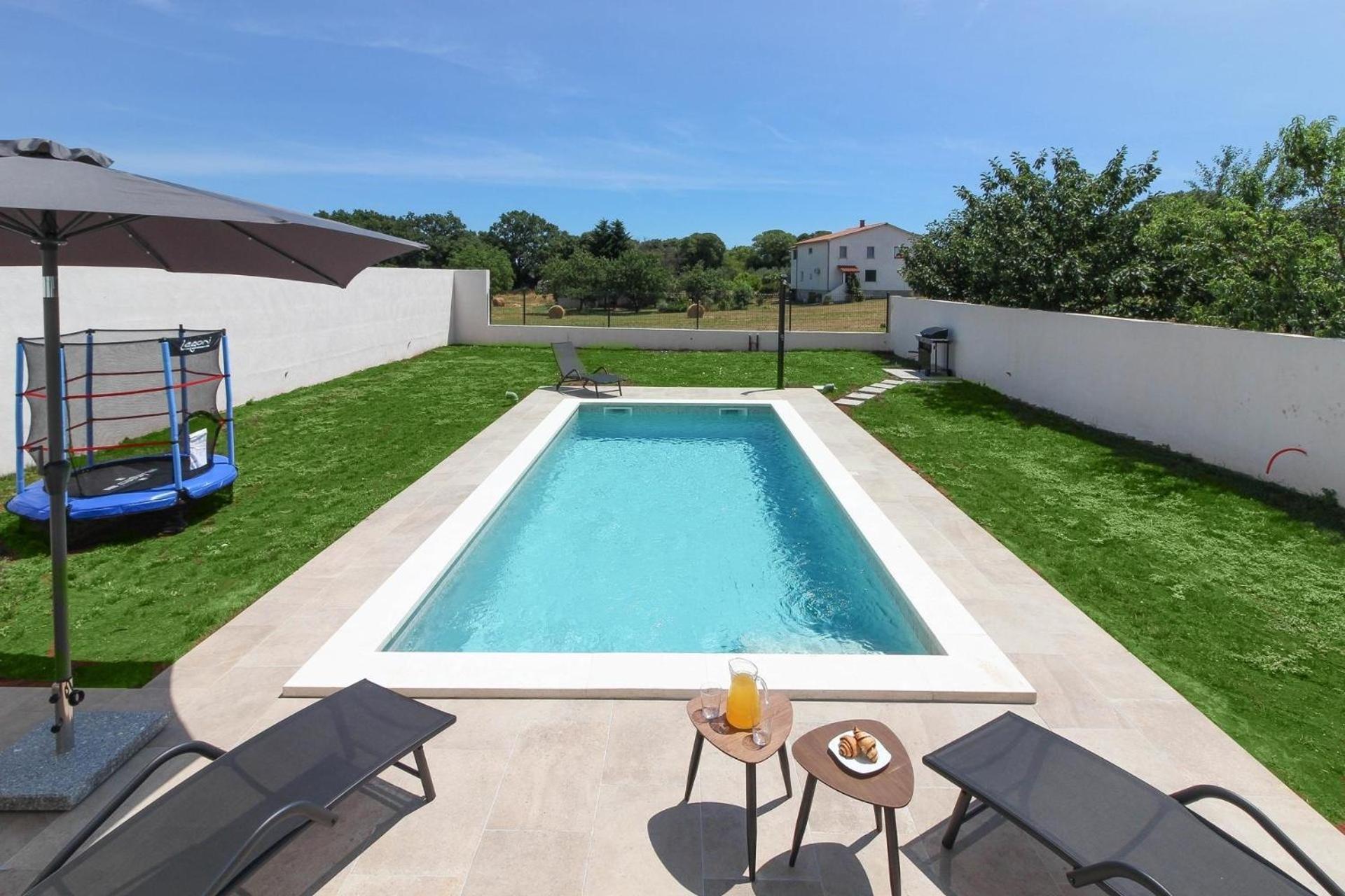 Ferienhaus Mit Privatpool Fuer 4 Personen Ca 60 Qm In Sisan, Istrien Suedkueste Von Istrien Exterior foto