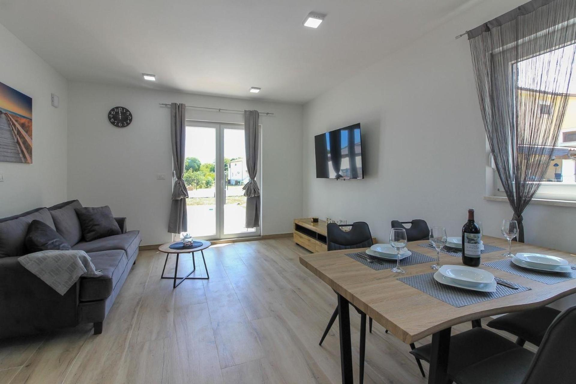 Ferienhaus Mit Privatpool Fuer 4 Personen Ca 60 Qm In Sisan, Istrien Suedkueste Von Istrien Exterior foto
