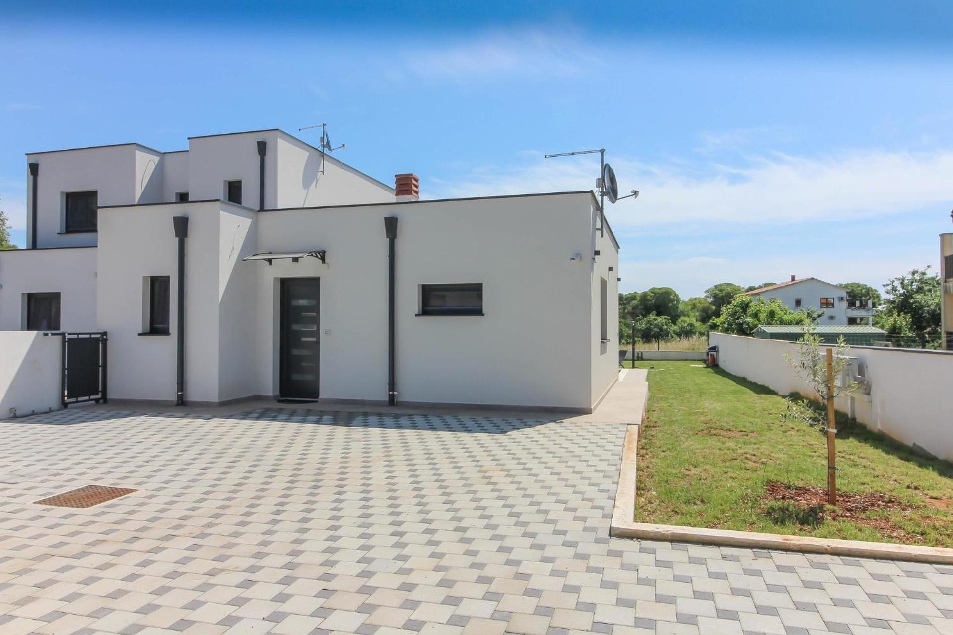 Ferienhaus Mit Privatpool Fuer 4 Personen Ca 60 Qm In Sisan, Istrien Suedkueste Von Istrien Exterior foto