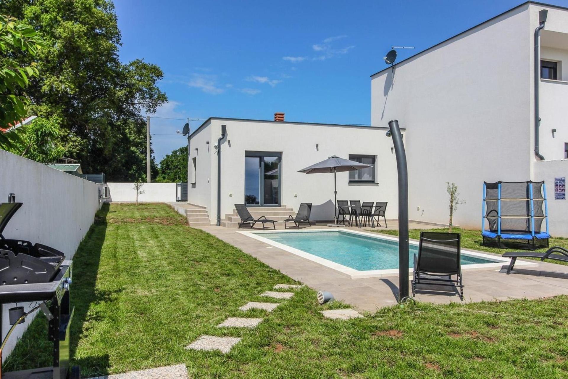 Ferienhaus Mit Privatpool Fuer 4 Personen Ca 60 Qm In Sisan, Istrien Suedkueste Von Istrien Exterior foto